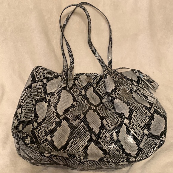 Anne Klein Handbags - Anne Klein Addison bag